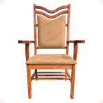 Cadeira presidencial Efraim com acabamento refinado