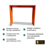 Aparador de madeira nobre para uso em ambientes religiosos e capelas.