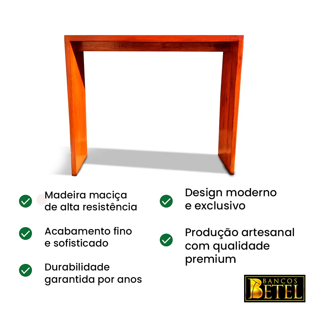 Aparador de madeira nobre para uso em ambientes religiosos e capelas.